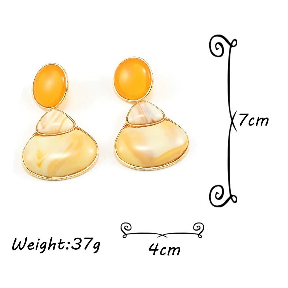 Krem ve Sarı Mermer Desenli Gold Çerçeveli Geometrik Vintage Küpe