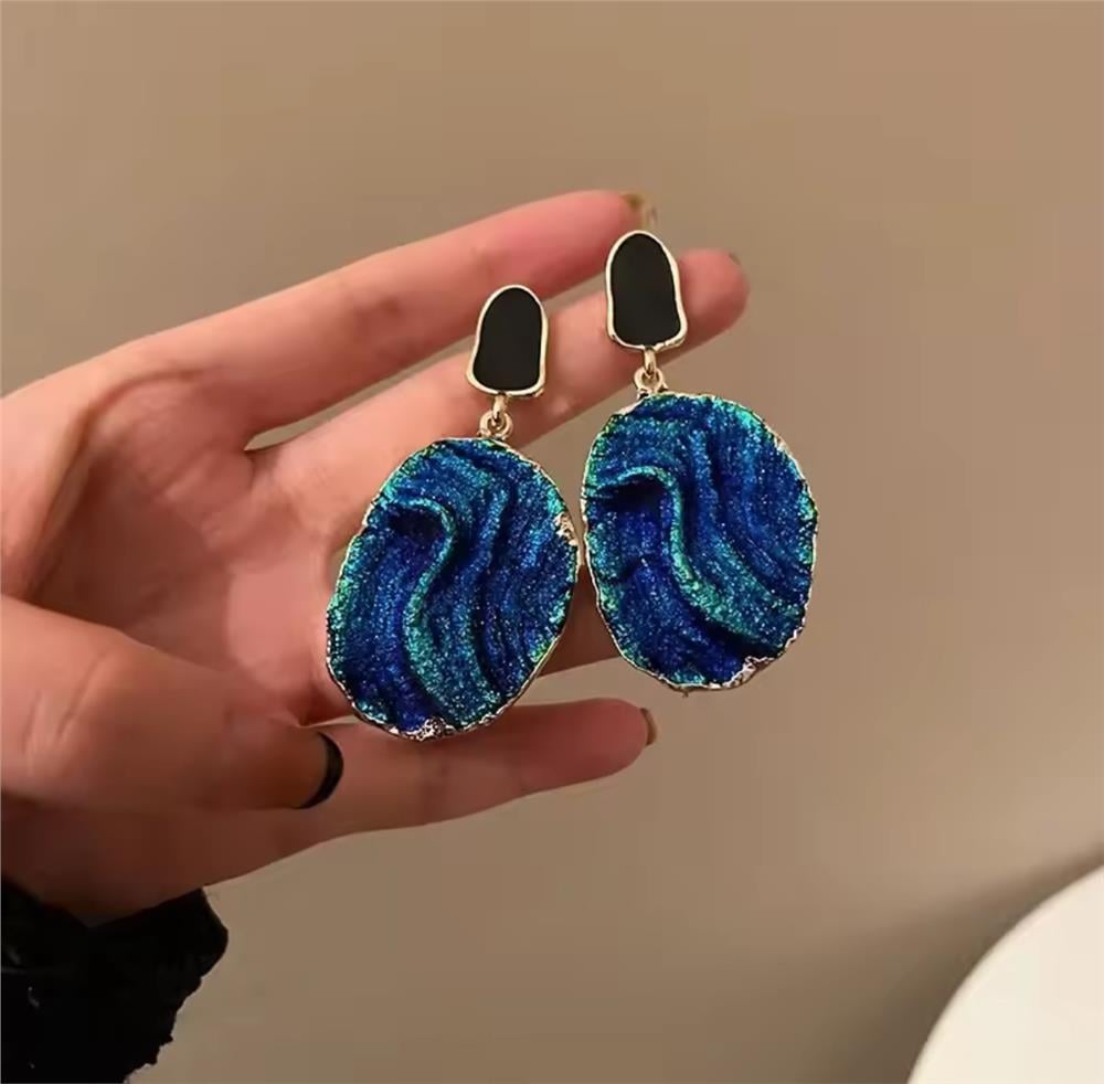 Lacivert Alacalı Simli Büyük Oval Taşlı Küpe