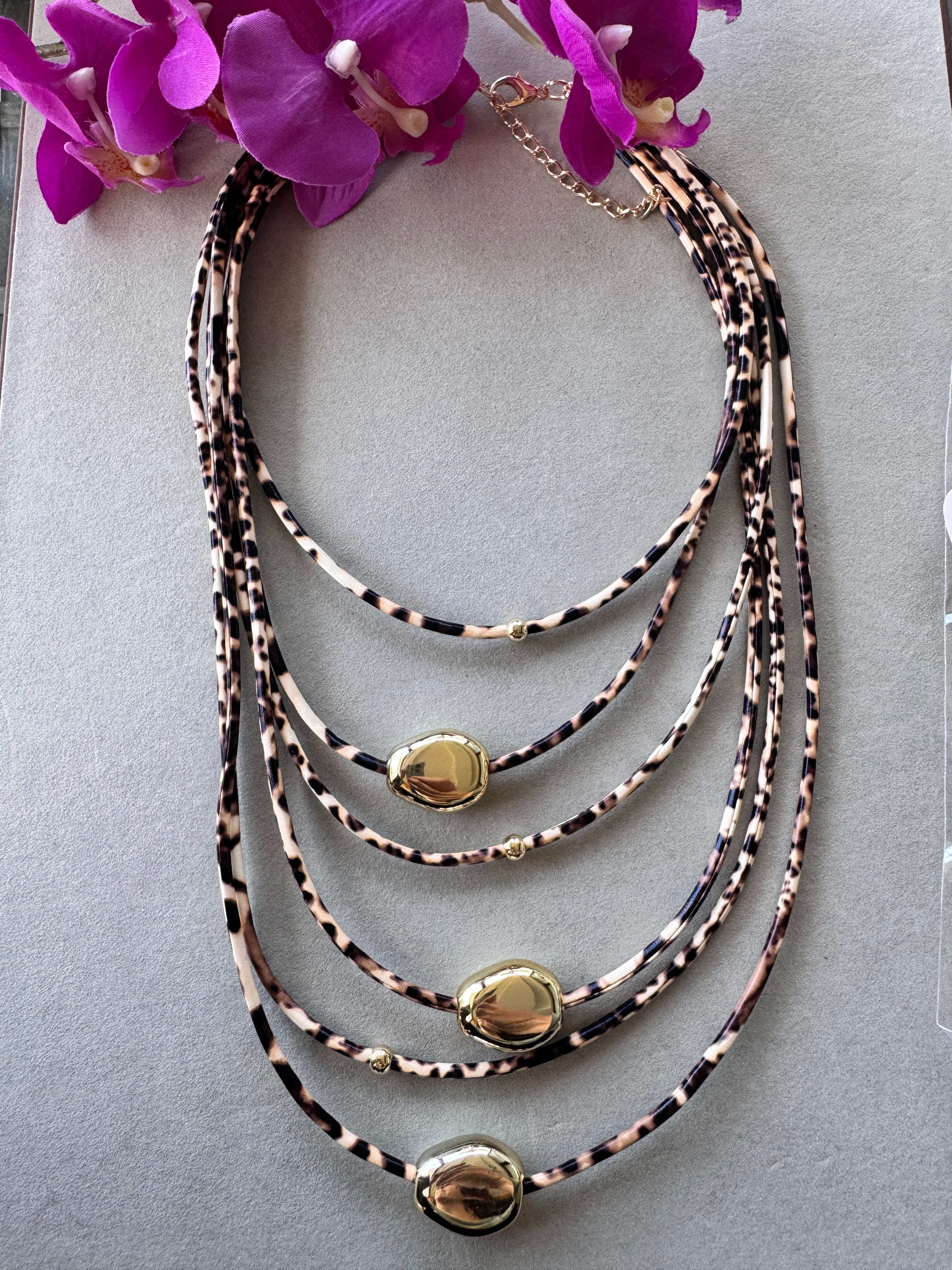 Leopar Kat Kat Sıralı Gold Kolye