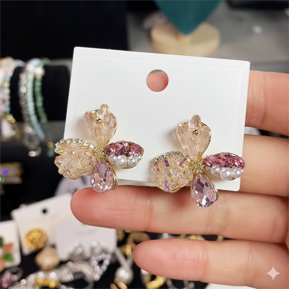 Şampanya ve Pembe Kristal Taşlı Çiçek Küpe