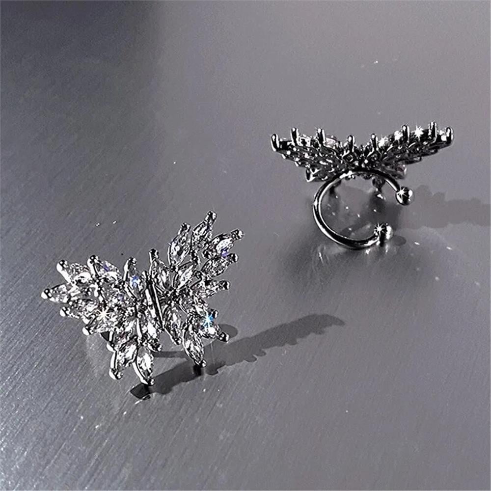 Silver Kristalli Kelebek Kulak Aksesuarı