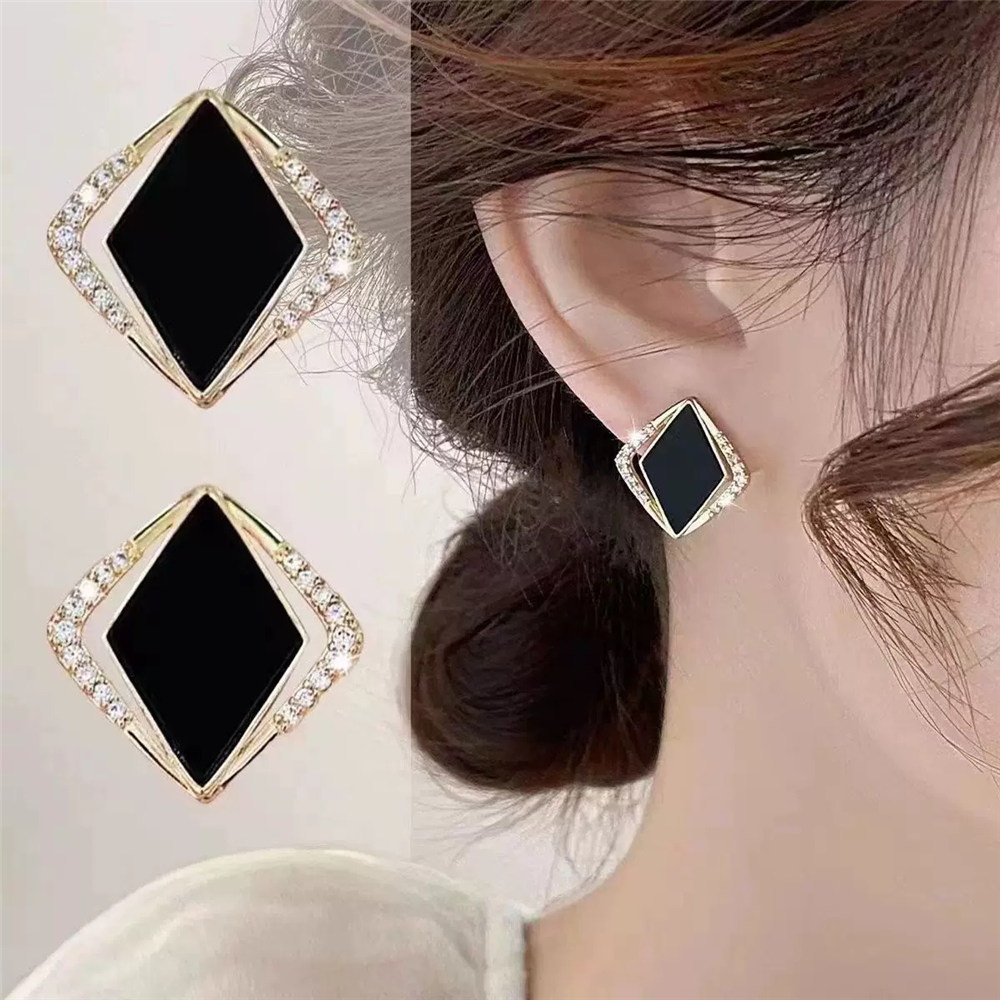 Siyah Geometrik Taşlı Işıltılı Küpe