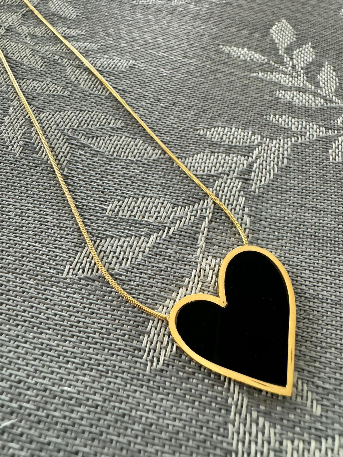 Siyah Kalpli Çelik Kolye