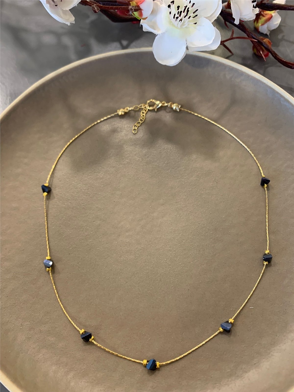 Siyah Kristalli Zincir Kolye