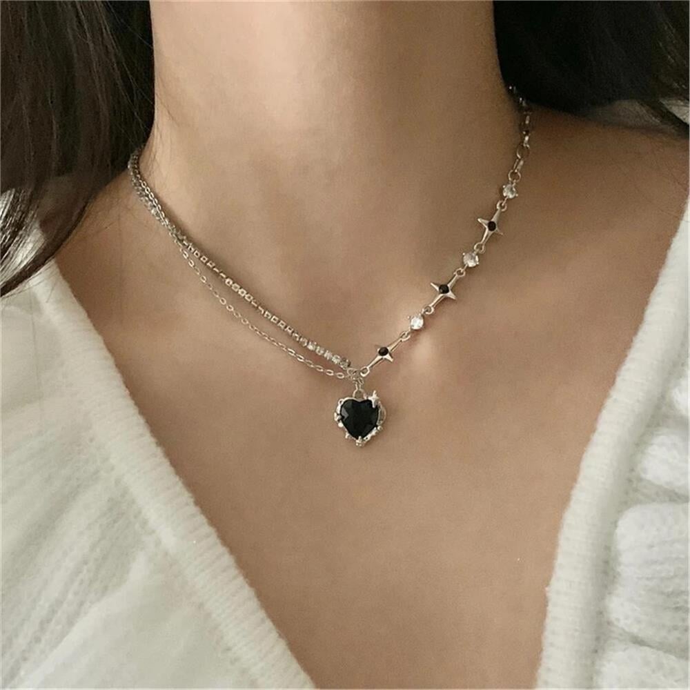 Siyah Taşlı Kalp Silver Kolye