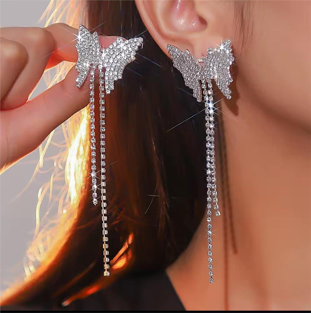Taşlı Silver Kelebek Uzun Küpe