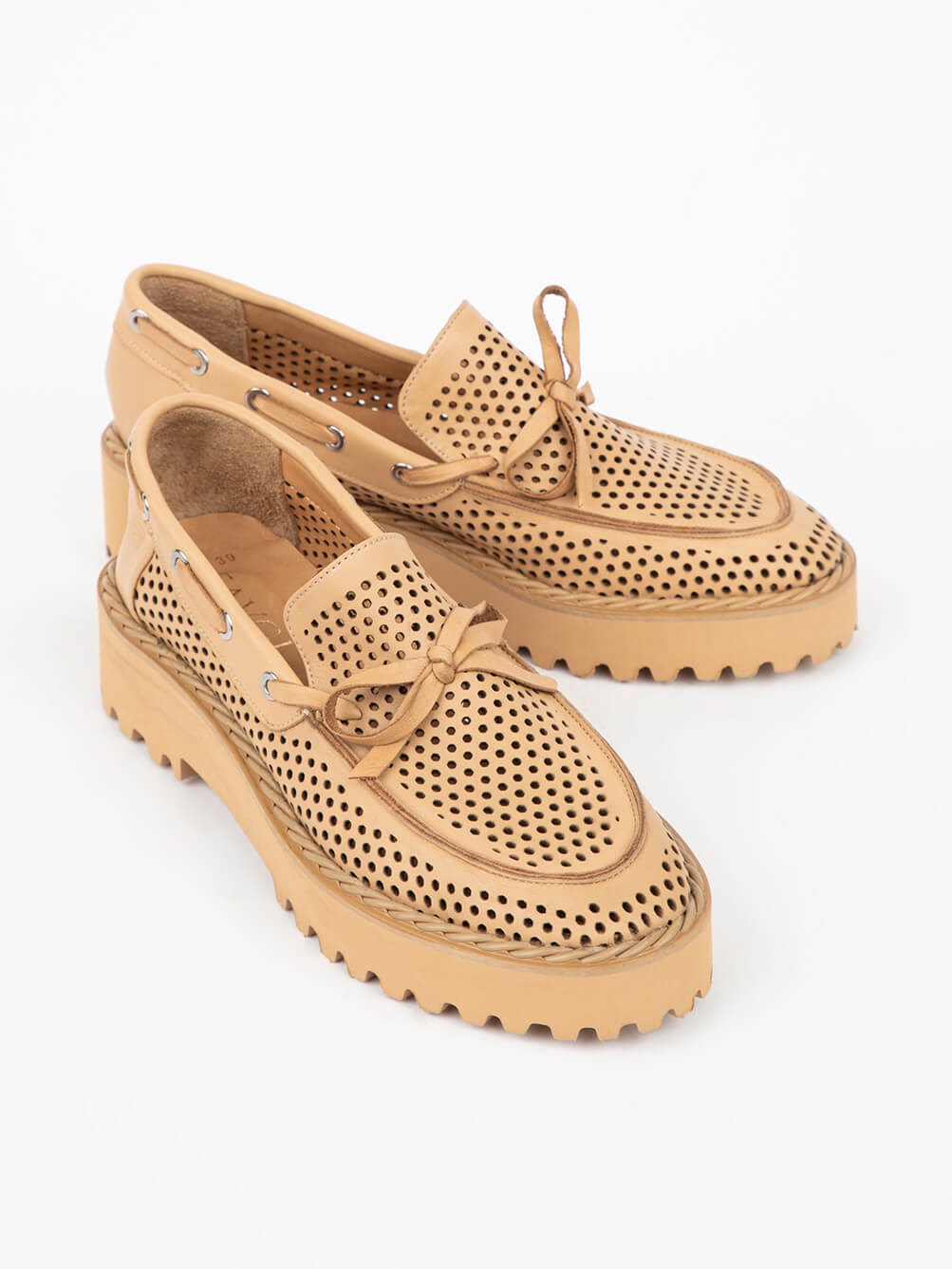 Nodeo Camel Zımbalı Deri Kadın Loafer