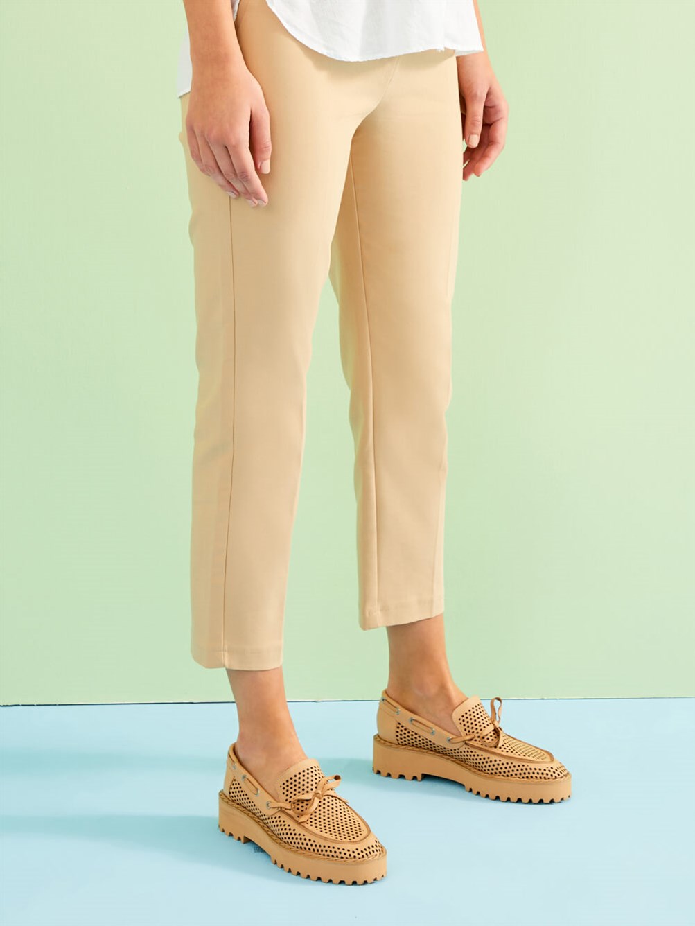Nodeo Camel Zımbalı Deri Kadın Loafer