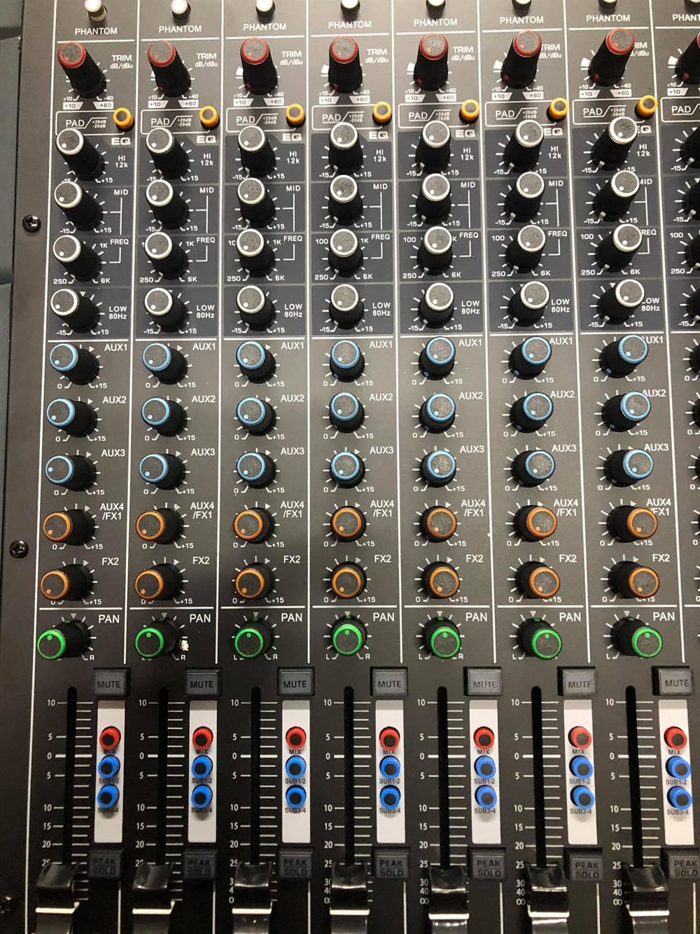 GOLD AUDIO PRO-M1010 10 KANALLI ÇİFT EFEKTLİ  4 AUX DECK MİKSER