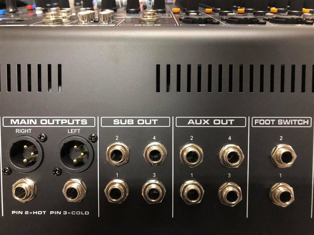 GOLD AUDIO PRO-M1010 10 KANALLI ÇİFT EFEKTLİ  4 AUX DECK MİKSER