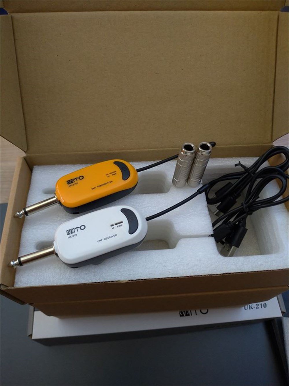 MİTO UK-220T ENSTRUMAN ÇİVİ TİPİ UHF TELSİZ MİKROFON