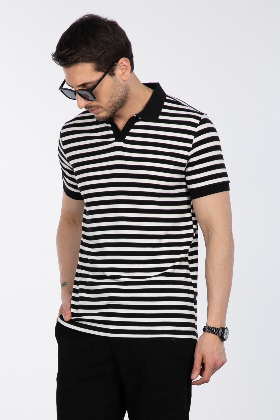 Çizgili polo yaka t-shirt-F849-9110 Siyah