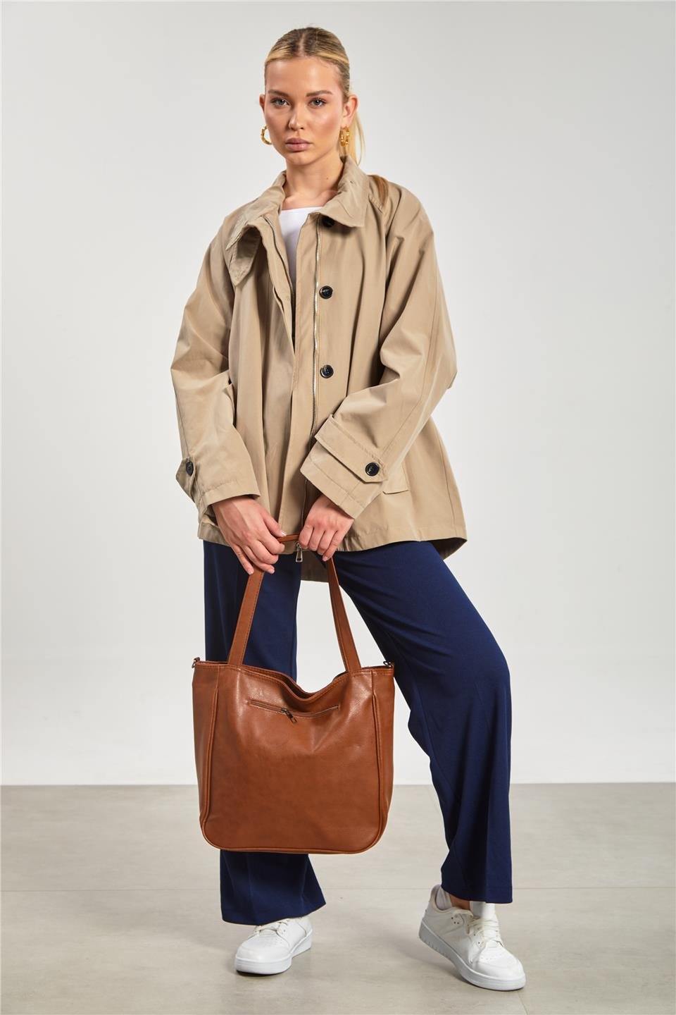 Dik yaka cepli fermuarlı trençkot-7532 Vizon