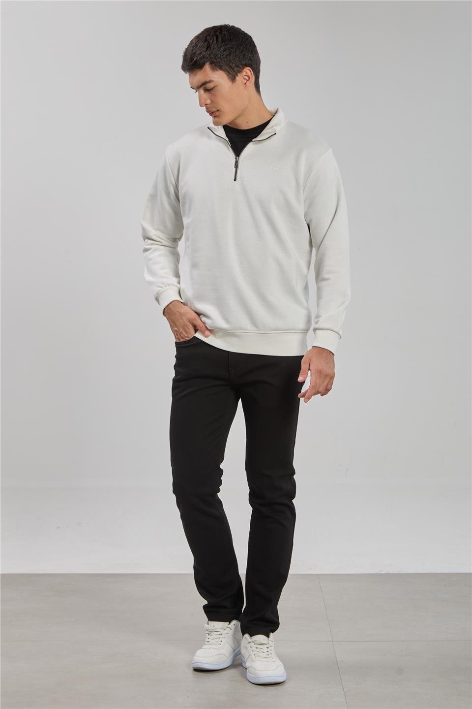 Dik yaka logolu sweatshirt-1219 Ekru