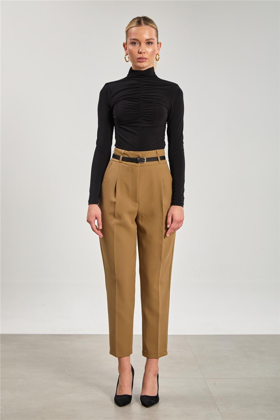 Dik yaka önü büzgülü bluz-13747 Siyah