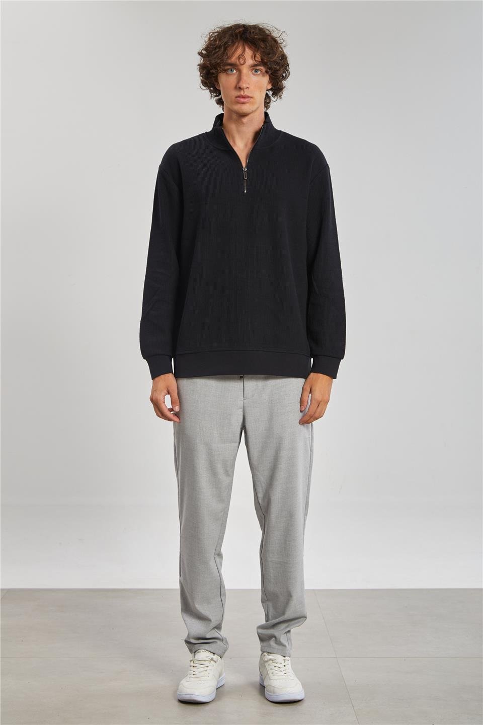 Dik Yaka Yarım Fermuarlı Erkek Sweat - Siyah