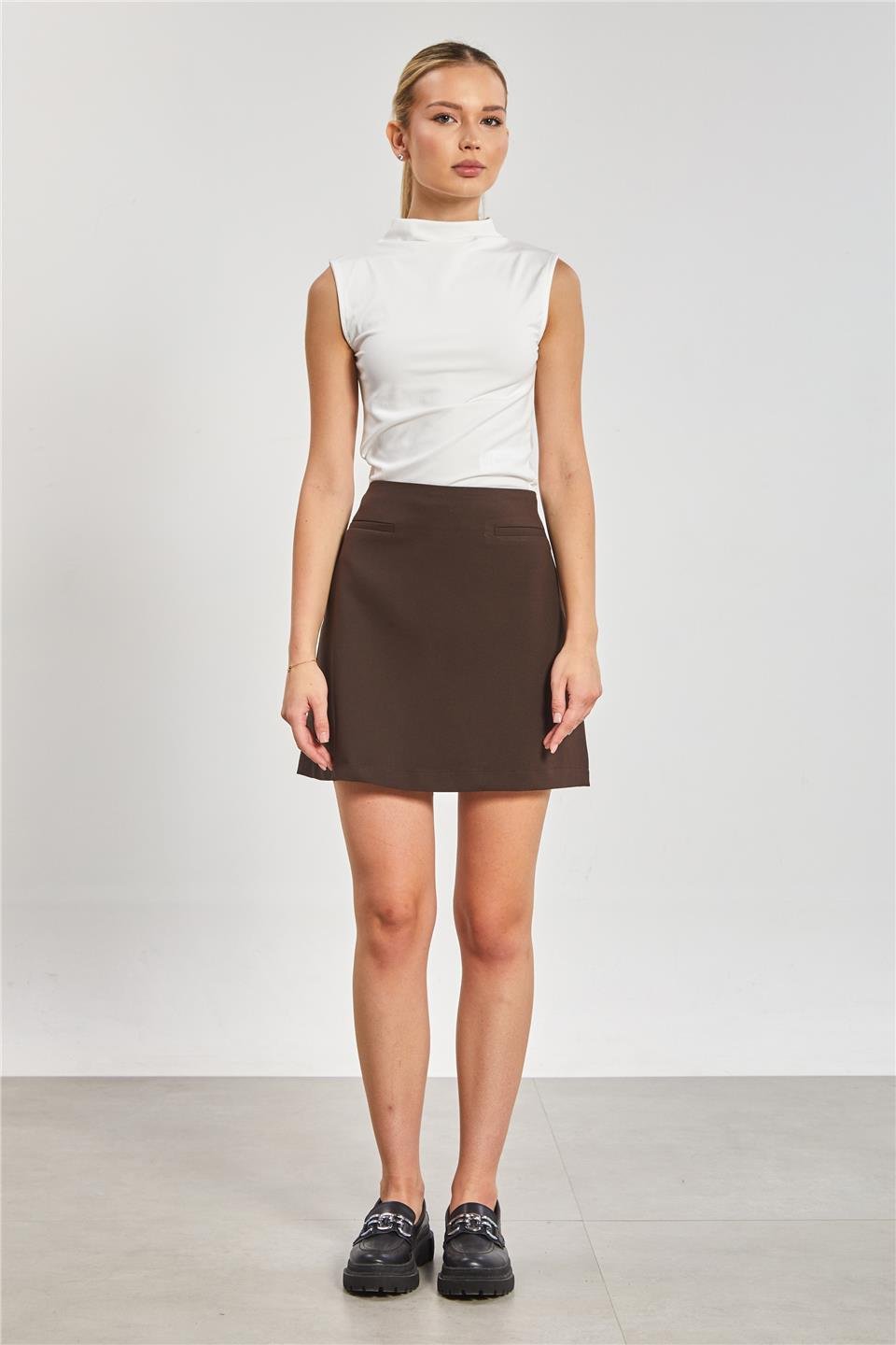 Kadın Dik Yaka Sıfır Kol Body - Ekru