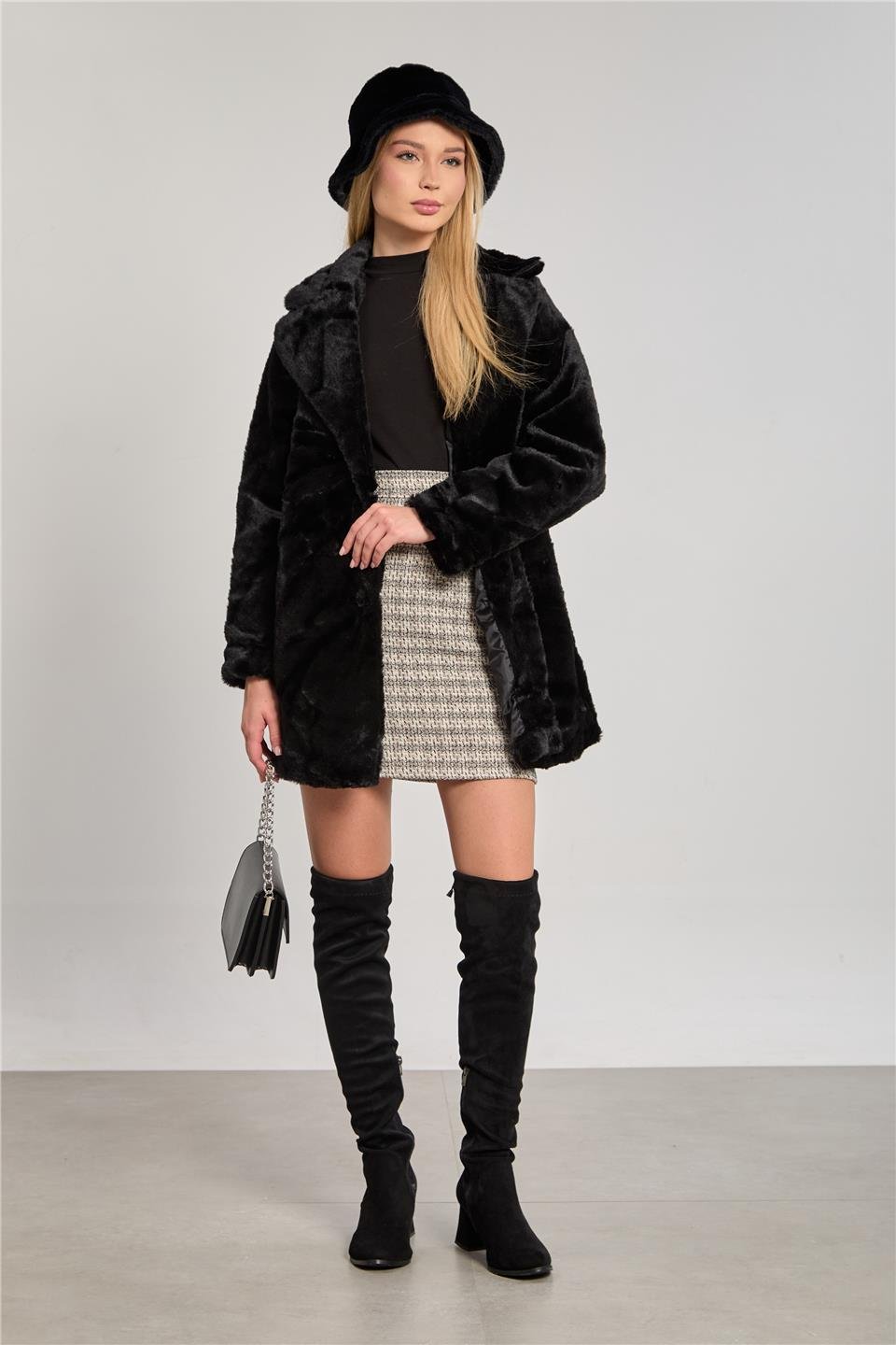 Kadın Kruvaze Yaka Peluş Mont - Siyah