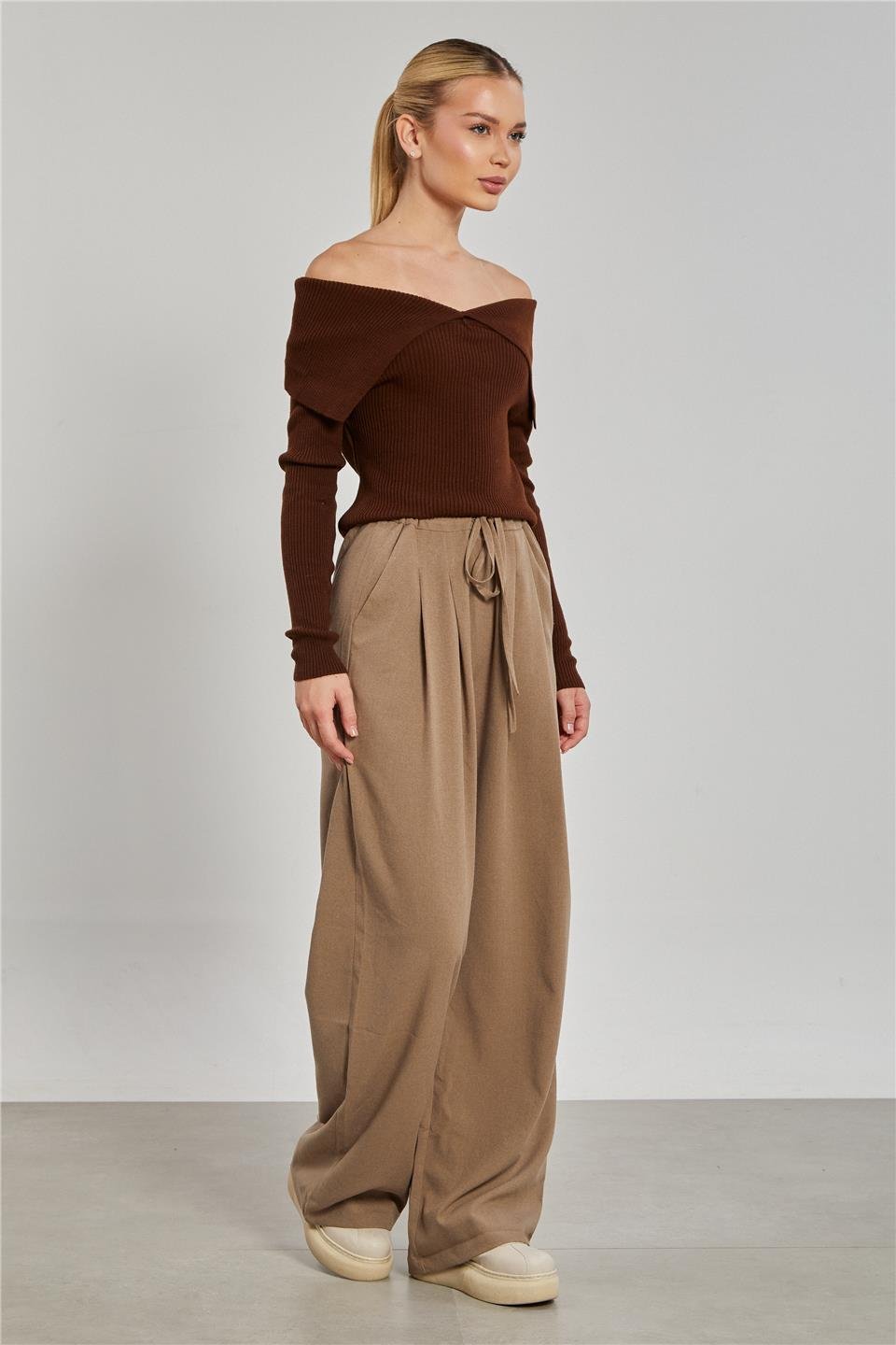 Madonna yaka triko body-6303 Acı Kahve