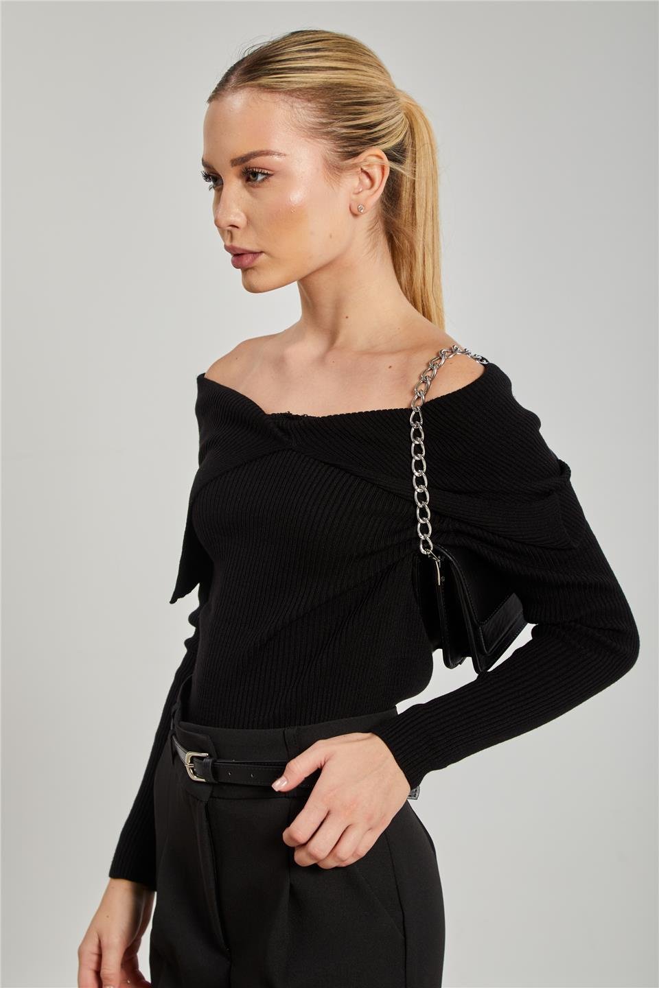 Madonna yaka triko body-6303 Siyah