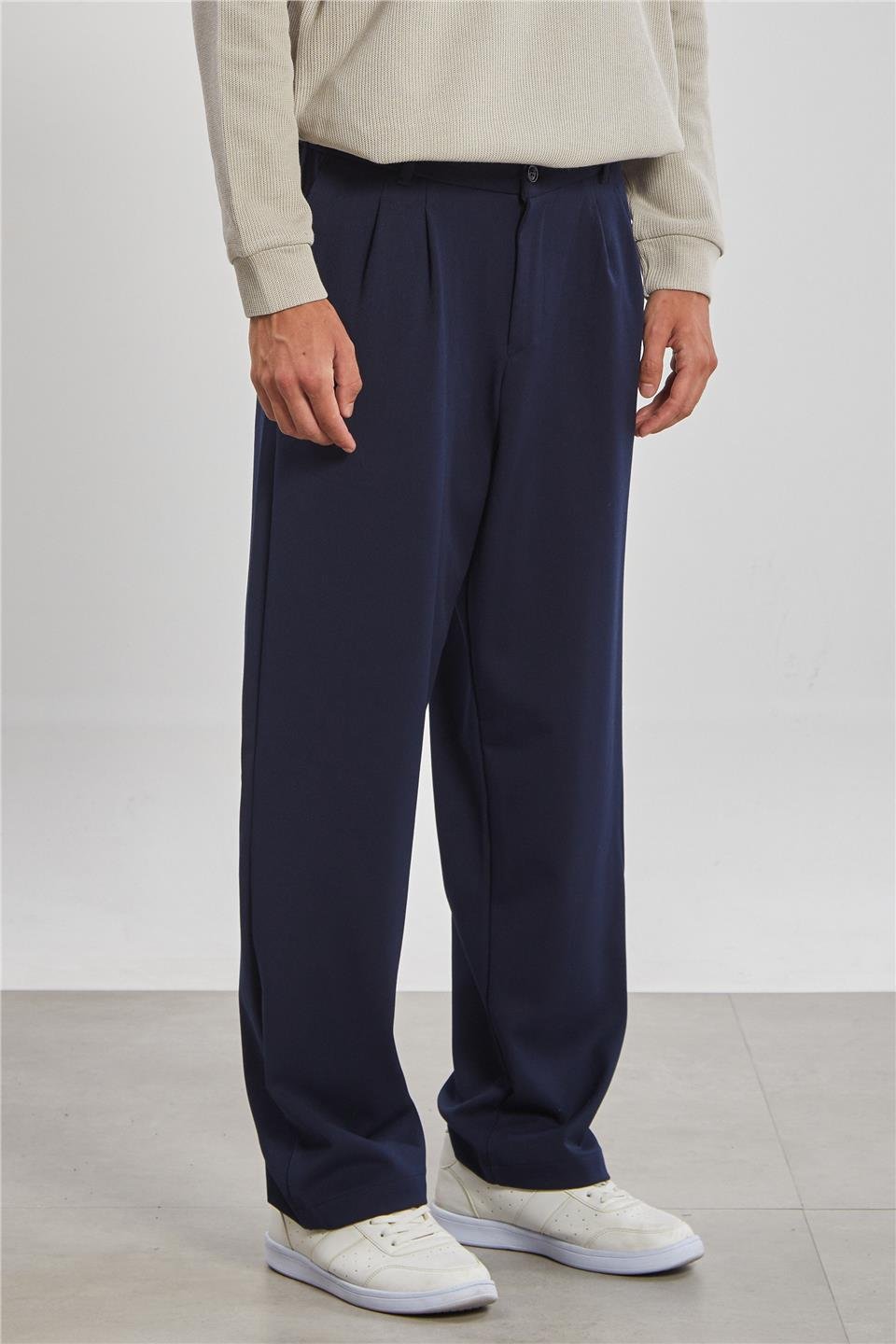 Önü Pile Detaylı Erkek Pantolon - Lacivert