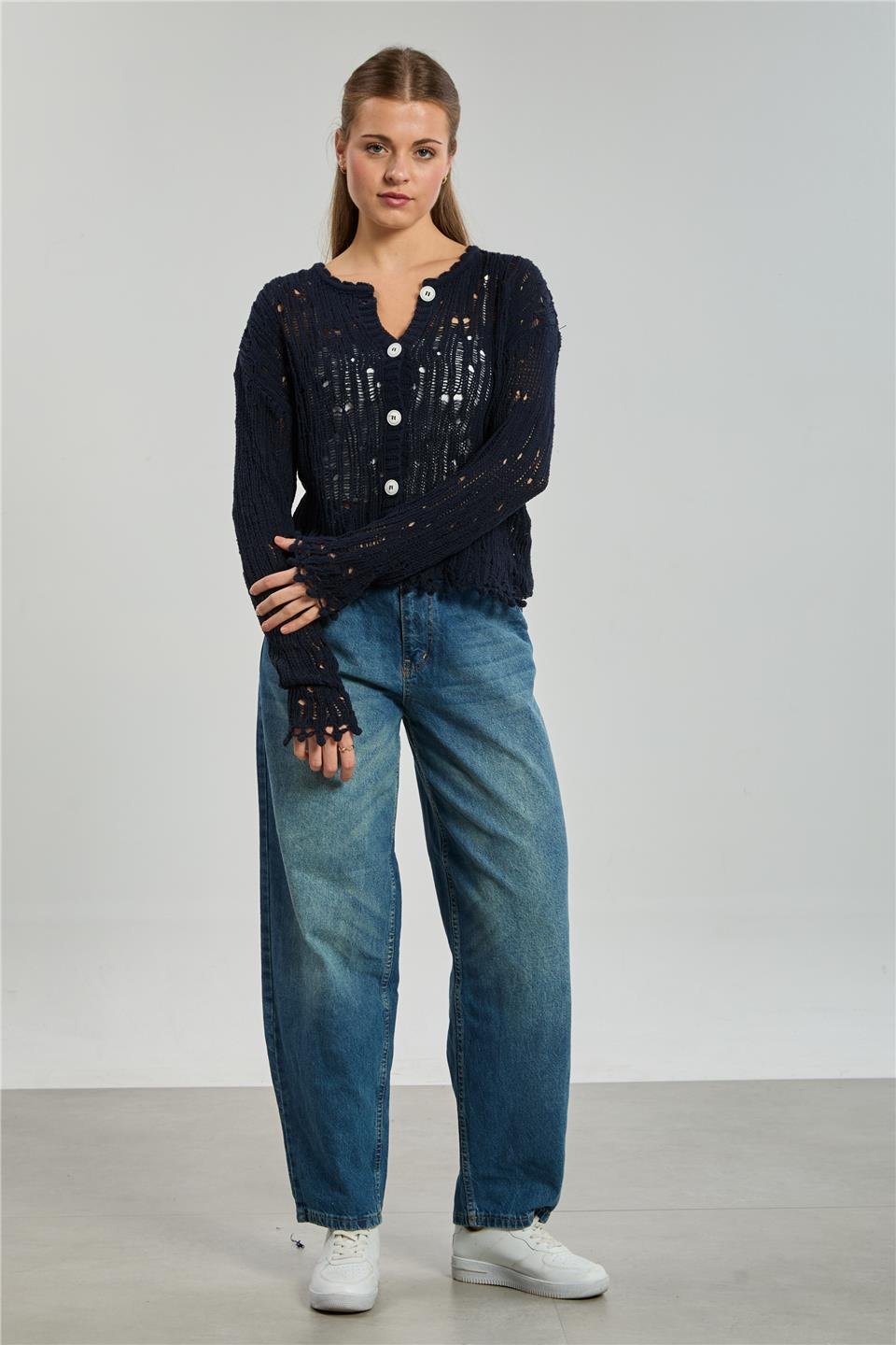 Ponponlu düğmeli ajurlu hırka-1836 Lacivert