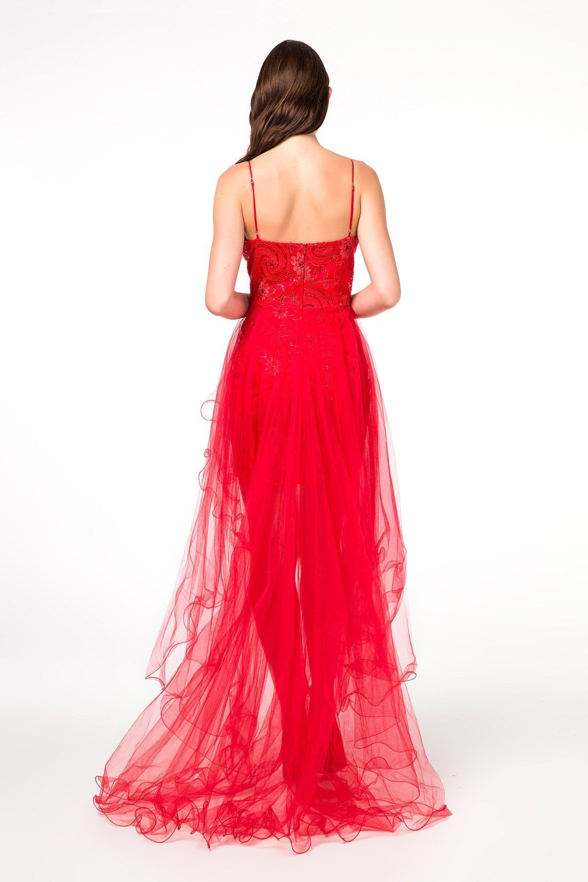 Kırmızı İşlemeli Tül Kuyruklu Askılı Kısa Abiye Elbise