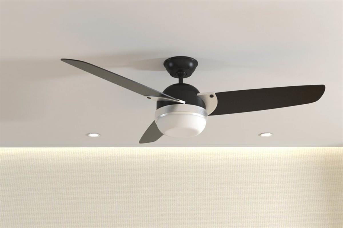 Nova Mat Siyah - 107 Cm. Aydınlatmalı Tavan VantilatörüHunterFan