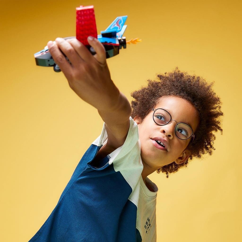 LEGOLEGO® City Gösteri Uçağı 60323 - 5 Yaş ve Üzeri Çocuklar için Pilot Minifigürü İçeren Oyuncak Jet Yapım Seti (59 Parça)