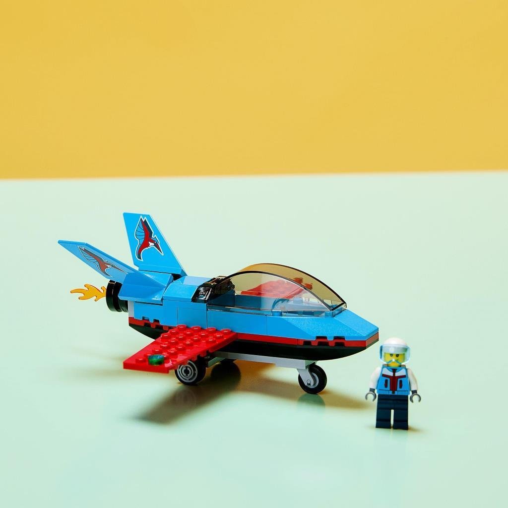 LEGOLEGO® City Gösteri Uçağı 60323 - 5 Yaş ve Üzeri Çocuklar için Pilot Minifigürü İçeren Oyuncak Jet Yapım Seti (59 Parça)