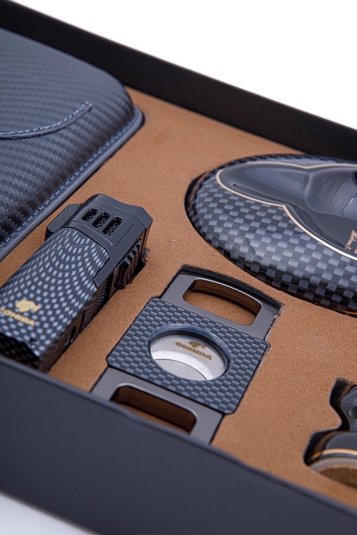 TR8391,Cohiba Çakmak Kesici Kılıf Küllük Sehpa Beşli Karbon Desenli Puro Seti