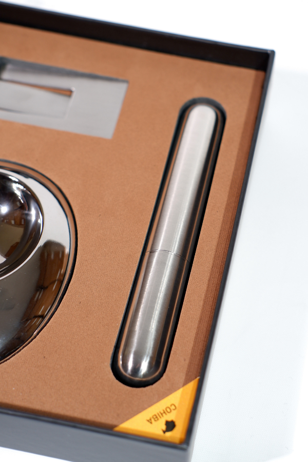 TR8804,Cohiba Çakmak Kesici Küllük Sehpa Tüp Gümüş Beşli Puro Seti