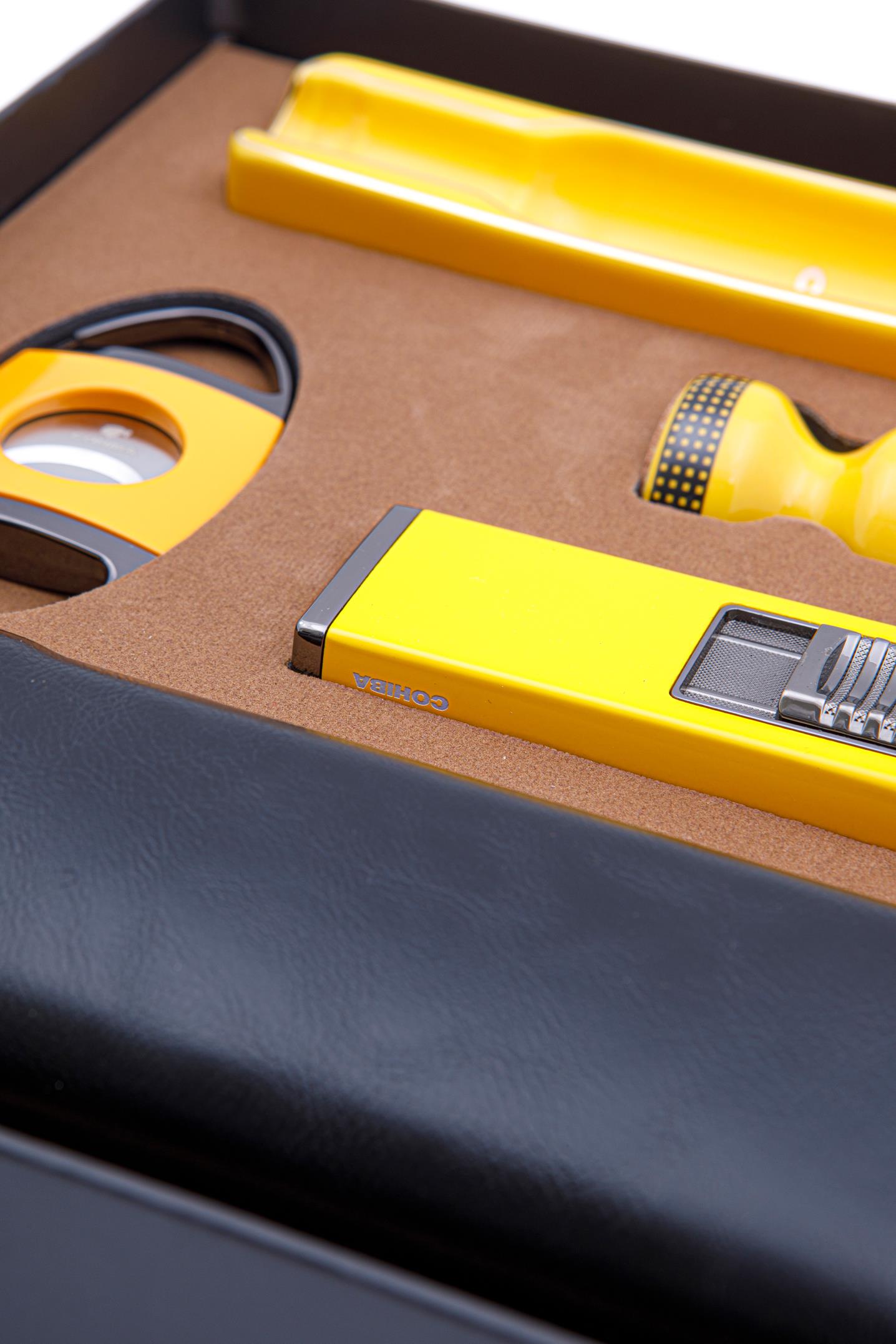 TR8393,Cohiba Çakmak Kesici Kılıf Küllük Sehpa Beşli Sarı Puro Seti