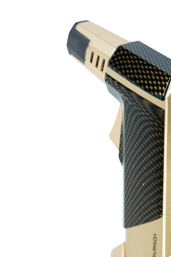 TR9238,Parmida Tek Torch Pürmüz Karbon Desenli Gold Masa Tipi Metal Puro Çakmağı
