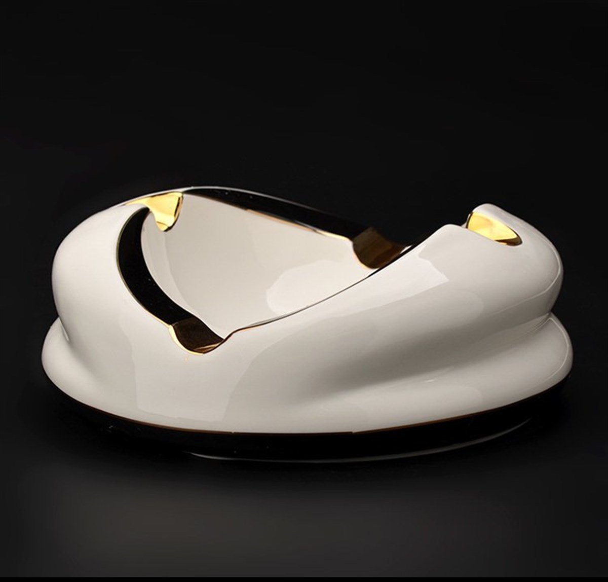 TR1035,Cohiba Beyaz-Siyah-Gold 4'lü Puro Küllüğü