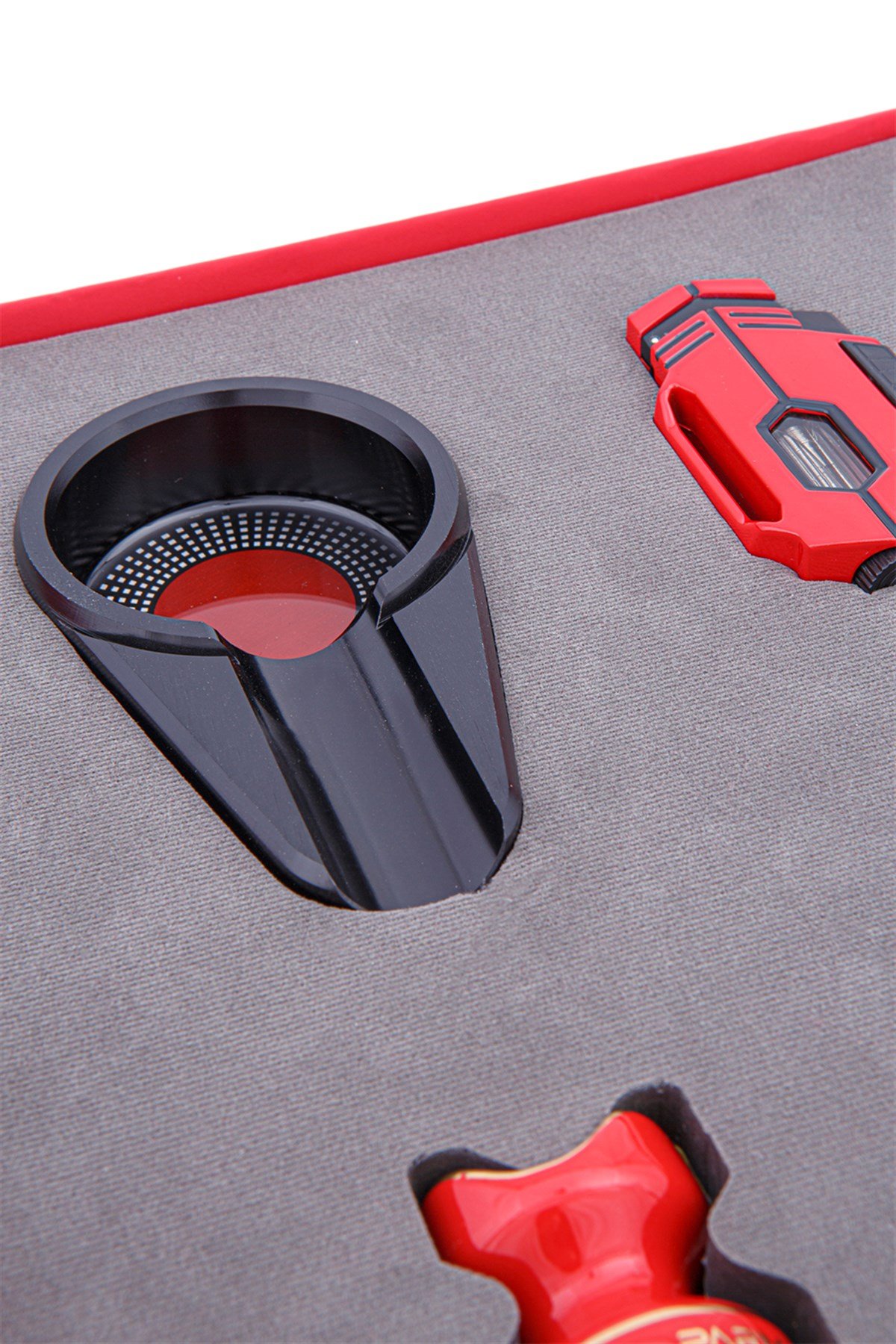 TR4802,Parmida Çakmak Kesici Küllük Masa Dörtlü Kırmızı-Siyah Puro Seti