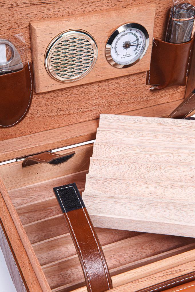 TR6888,Cohiba Çakmak Kesicili XXL Kahverengi-Siyah Kilit Mekanizmalı Deri Puro Taşıma Çantası