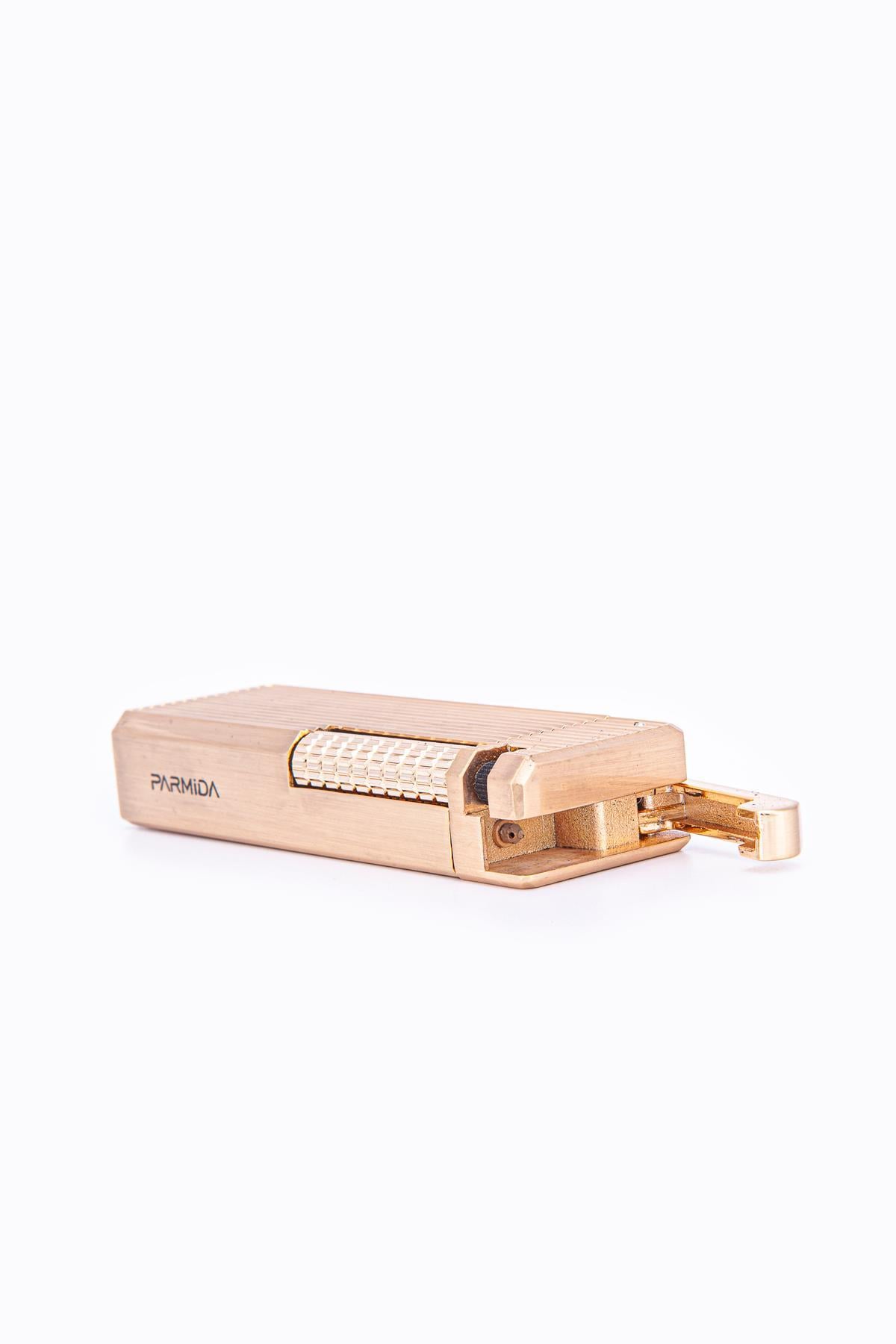 TR7218,Parmida Gold Çizgi Detaylı Soft Flame Metal Çakmak