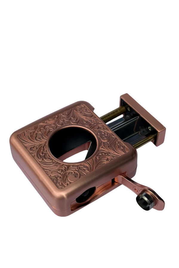 TR9082,Parmida Rose Gold İşlemeli V-Cut Puro Makası Kesici