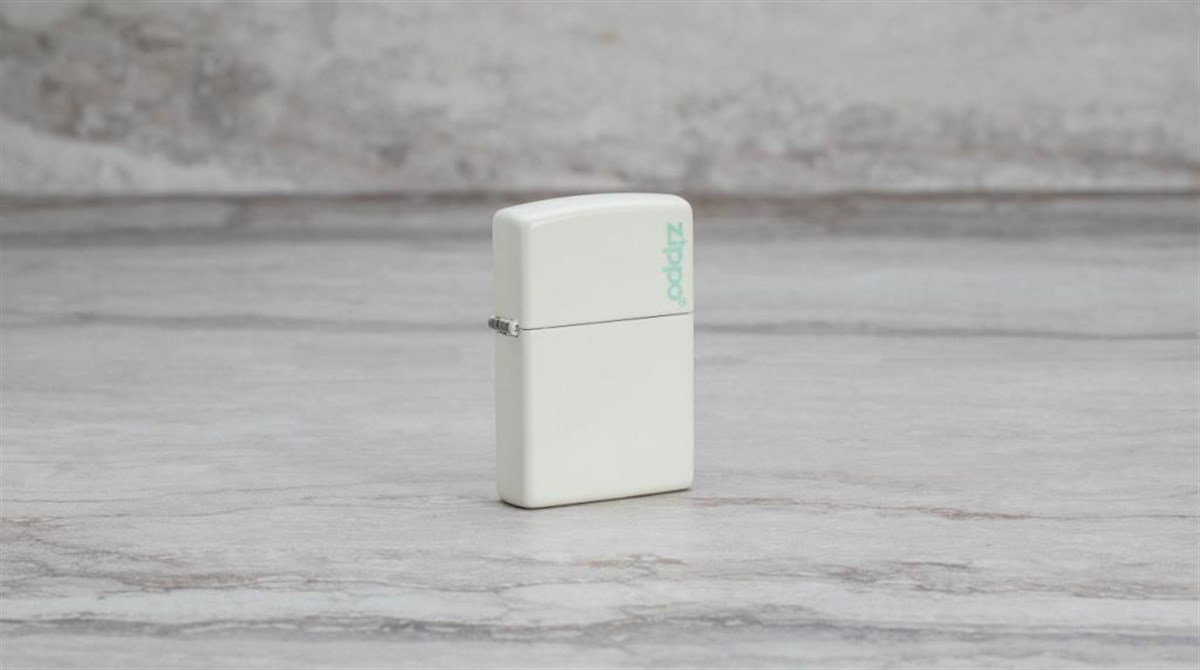 TR4536,Zippo Çakmak Glow in Dark Zippo Logo 49193ZL-087043