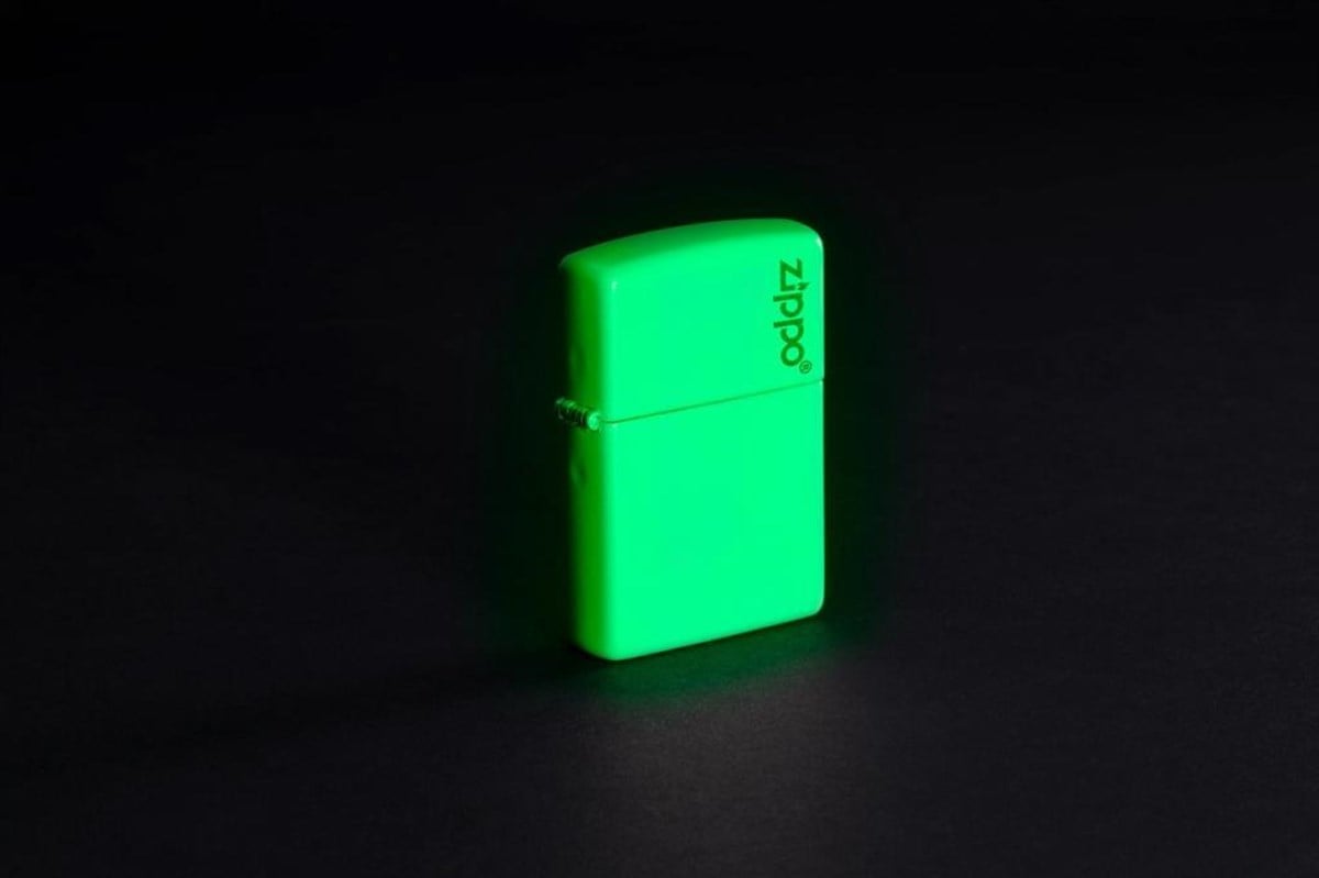 TR4536,Zippo Çakmak Glow in Dark Zippo Logo 49193ZL-087043