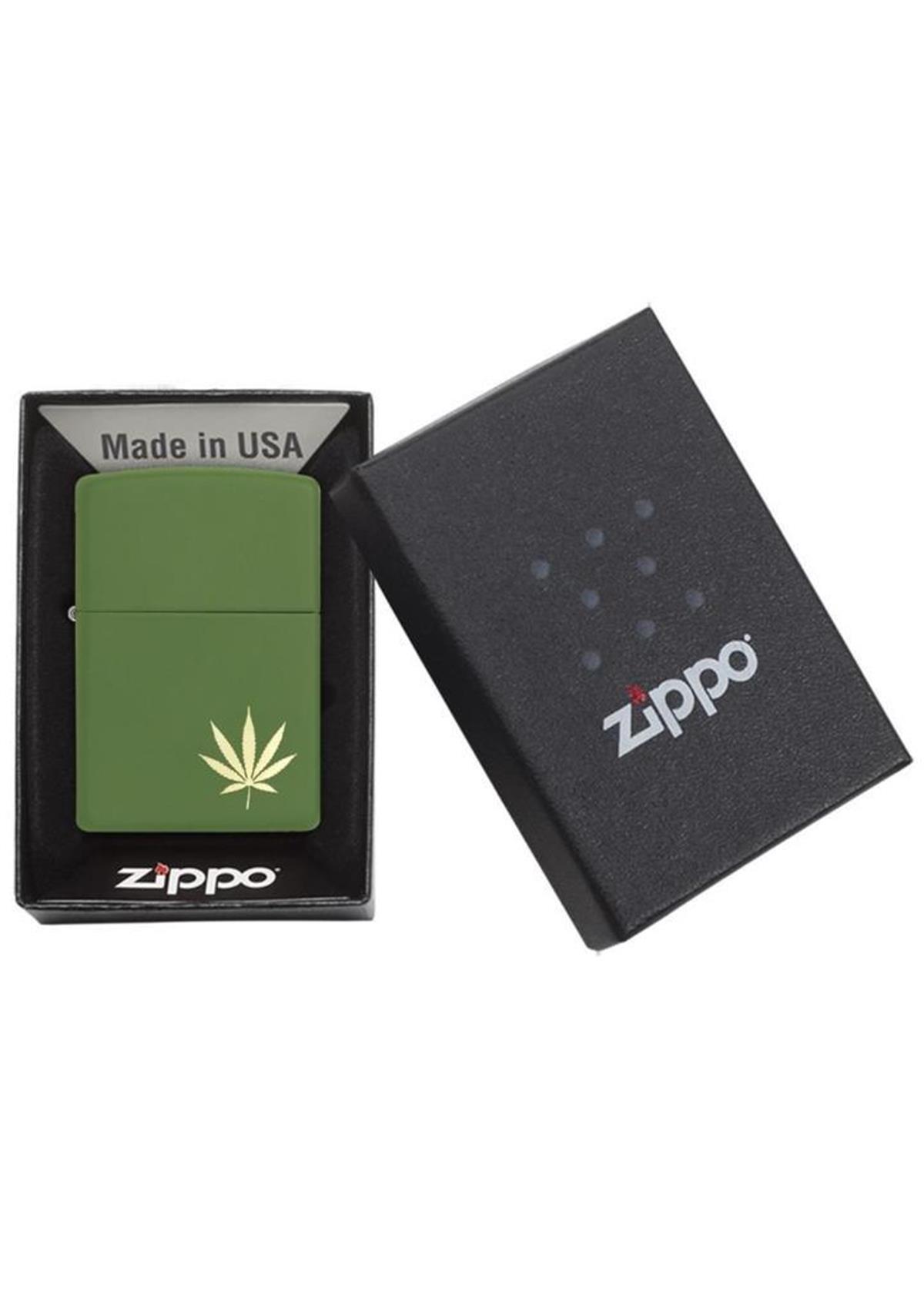 TR2062,Zippo Çakmak Leaf Design Laser 29588-000004