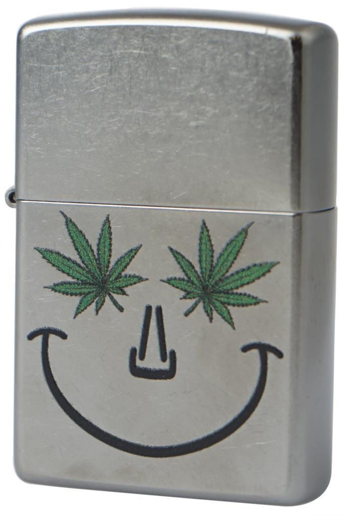 TR5723,Zippo Çakmak Leafy Smiley Face