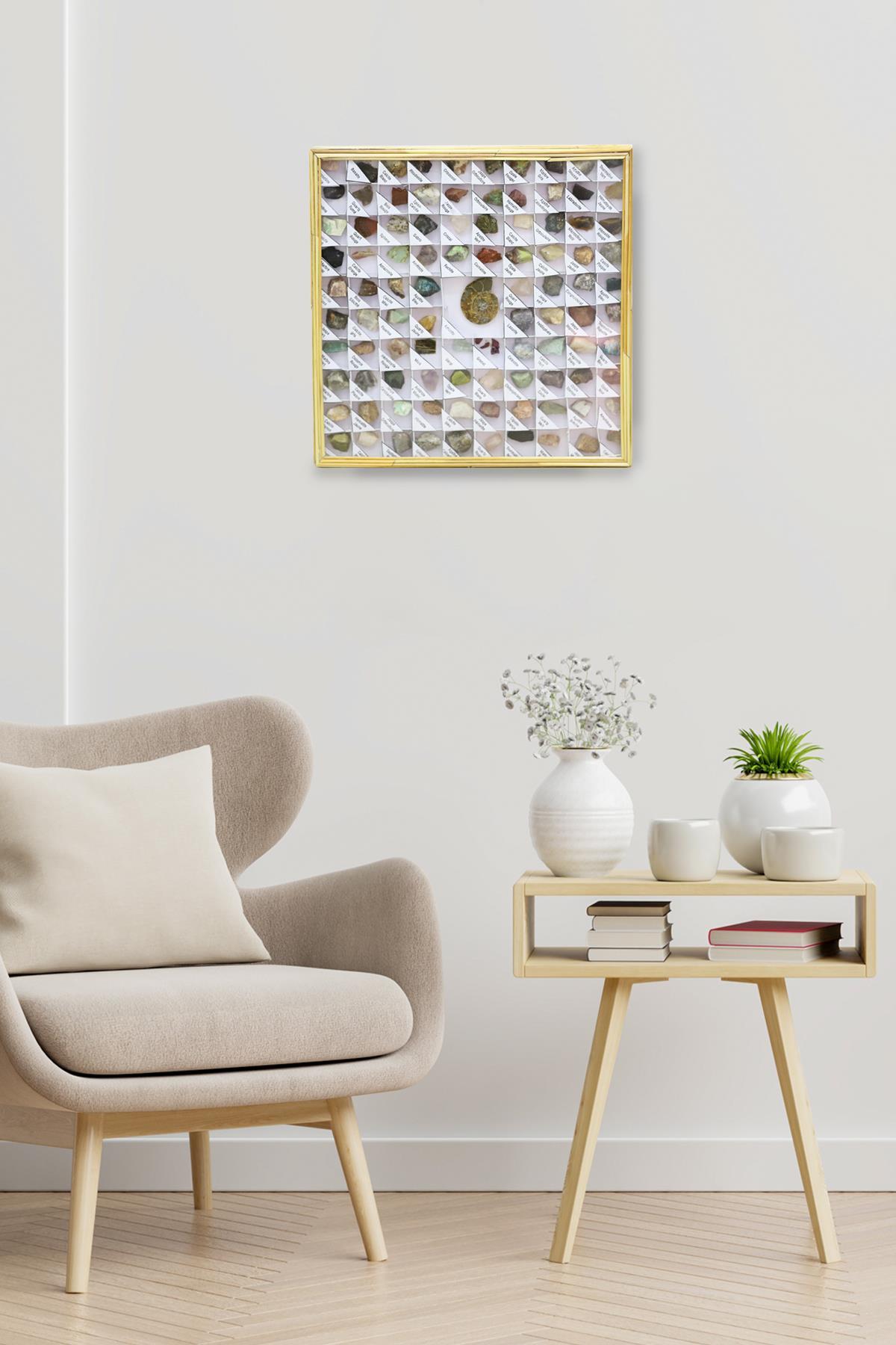 97 Farklı Doğal Taştan Oluşan Tablo