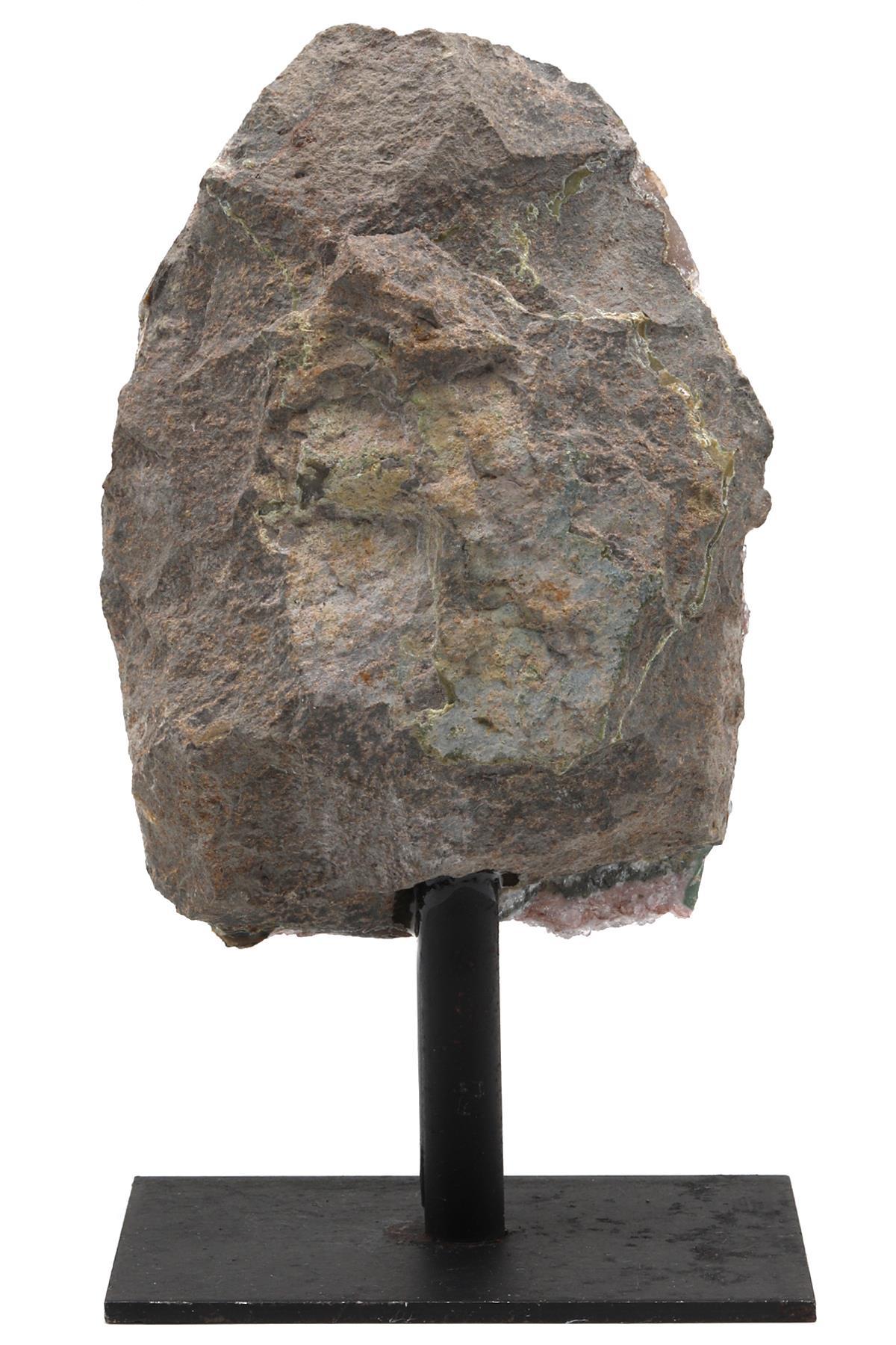 Ametist Doğal Taş Standlı Ham Parça - 610 Gr.