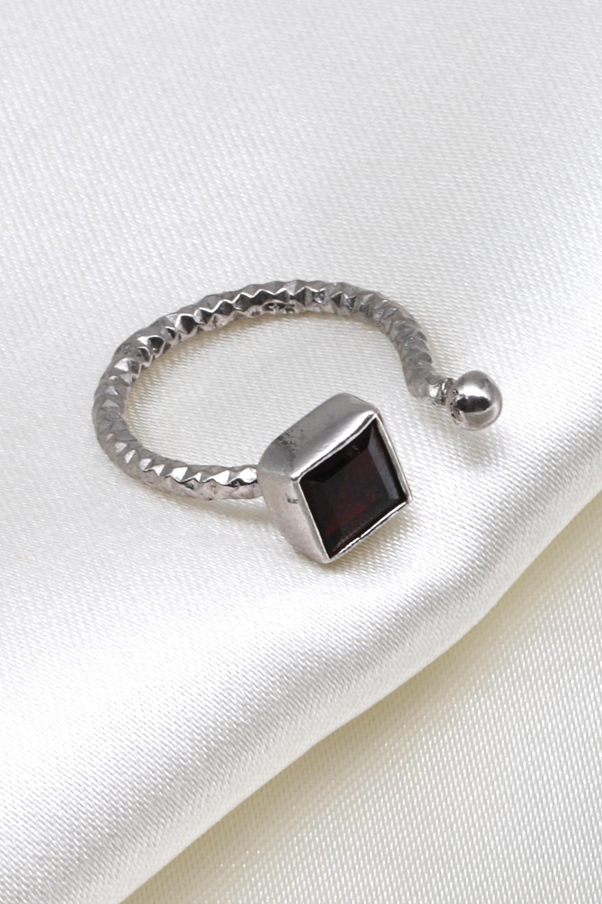 Garnet-Lal Doğal Taş 925 Ayar Gümüş Ayarlanabilir Yüzük