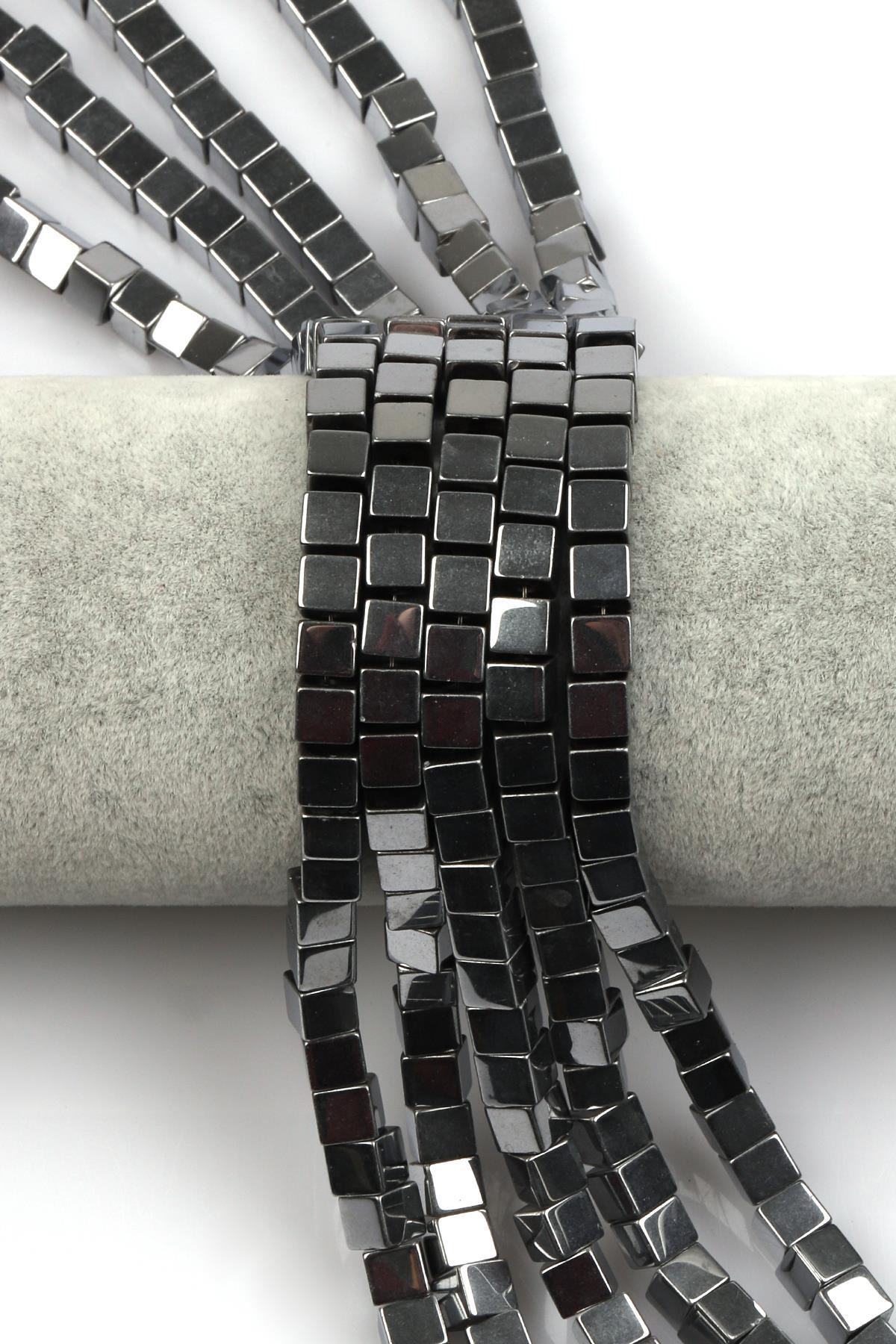 Gümüş Renkli Hematit Dizi 6 mm Küp Kesim