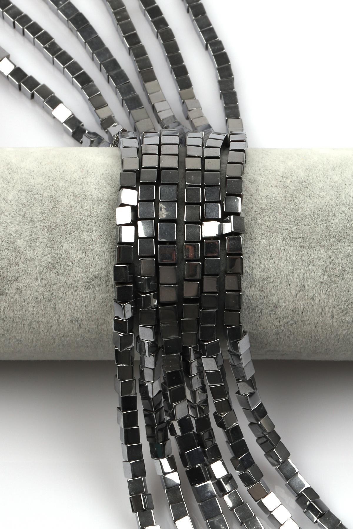 Hematit Dizi 4 mm Küp Kesim