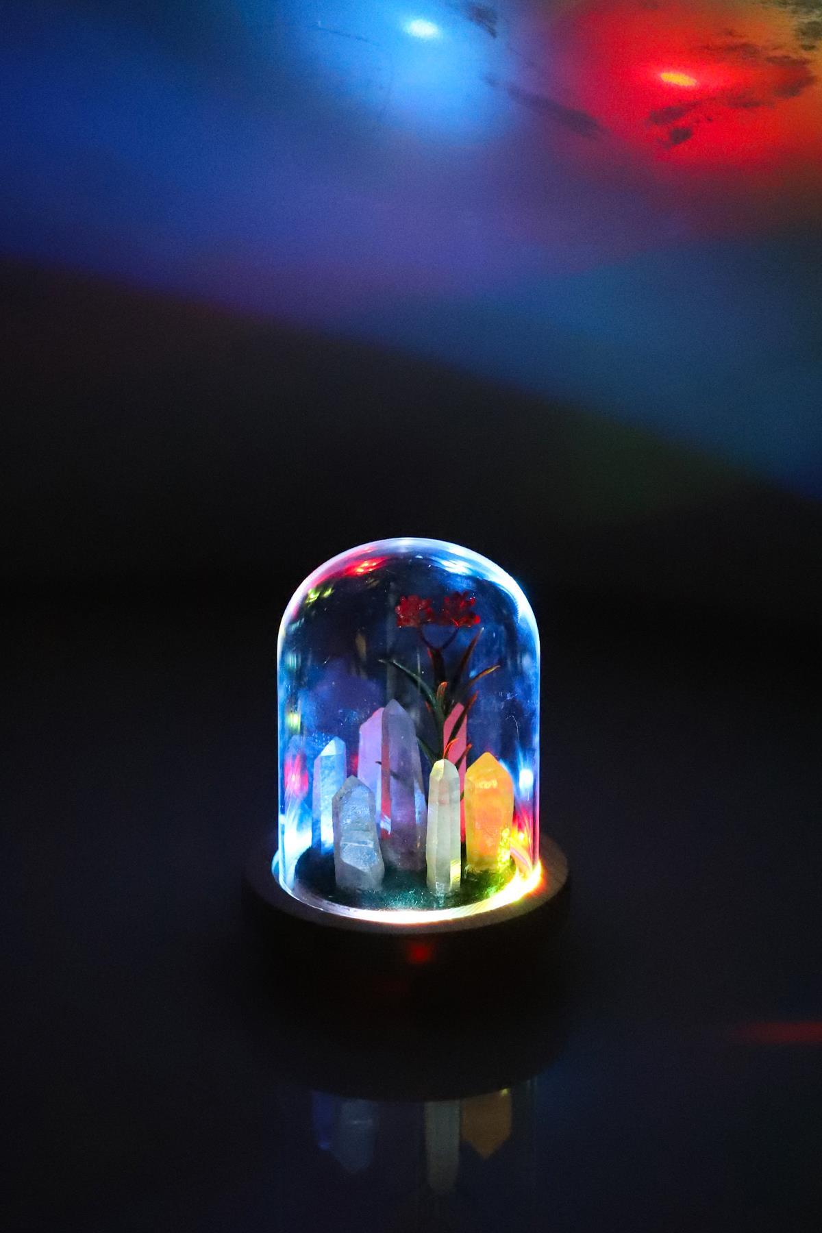 Kristal Kuvars Doğal Taş Dekoratif Cam Fanus Işıklı