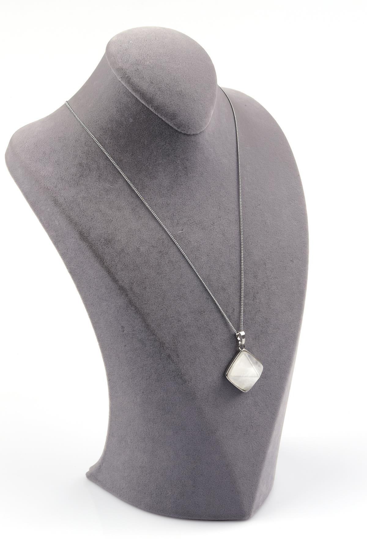 Kristal Kuvars Doğal Taş Piramit Model Kolye